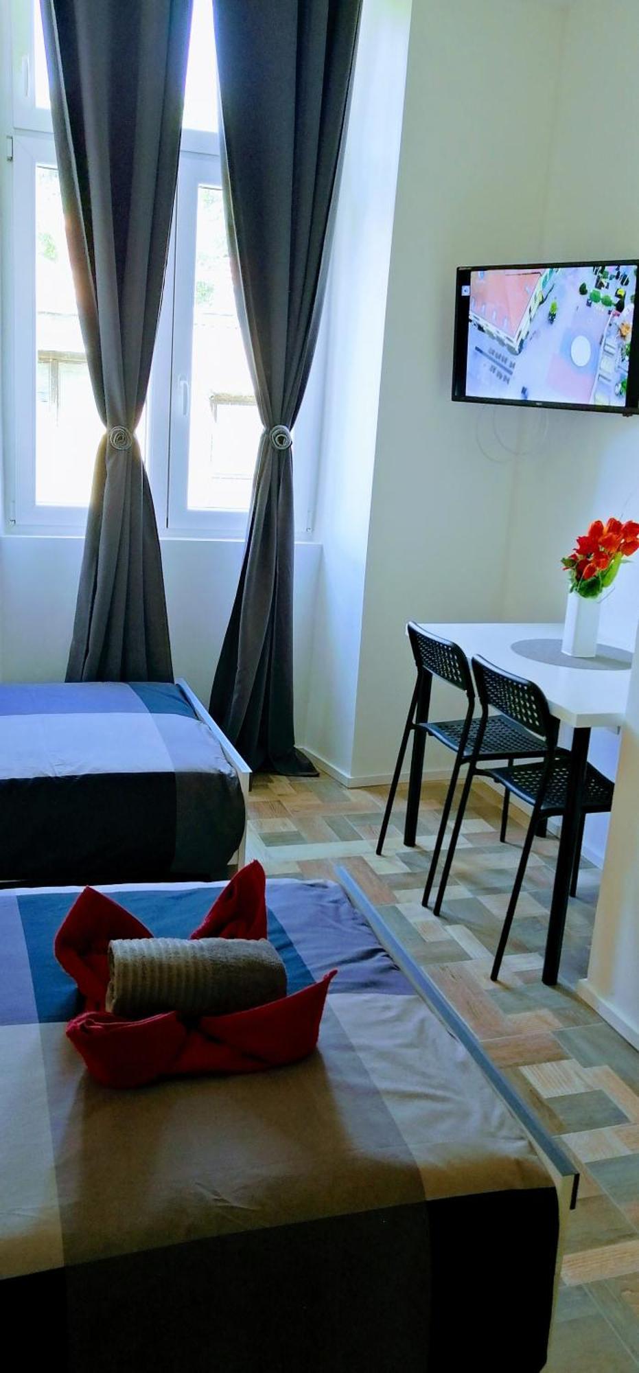 Zpula Center Studio Apartments Exteriér fotografie