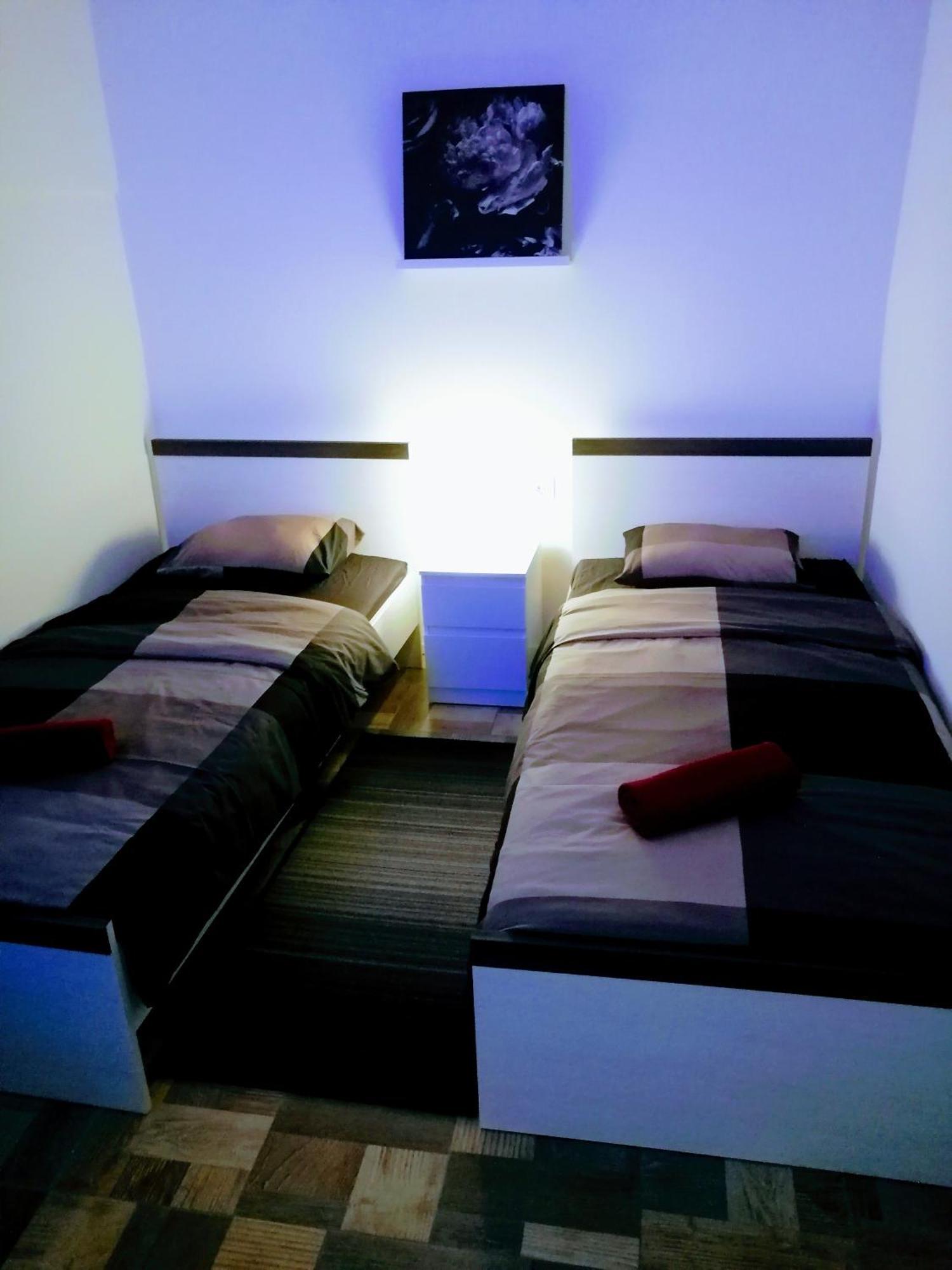 Zpula Center Studio Apartments Exteriér fotografie