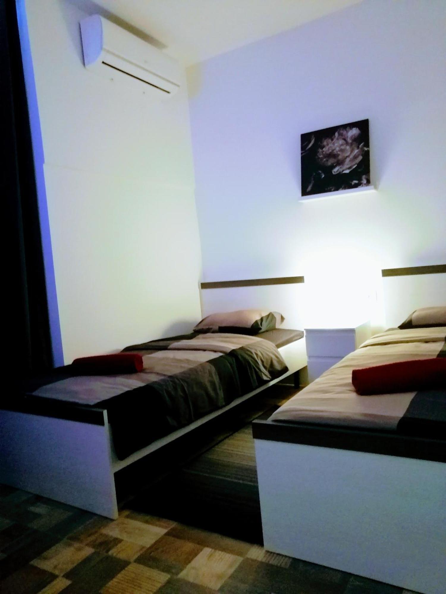 Zpula Center Studio Apartments Exteriér fotografie