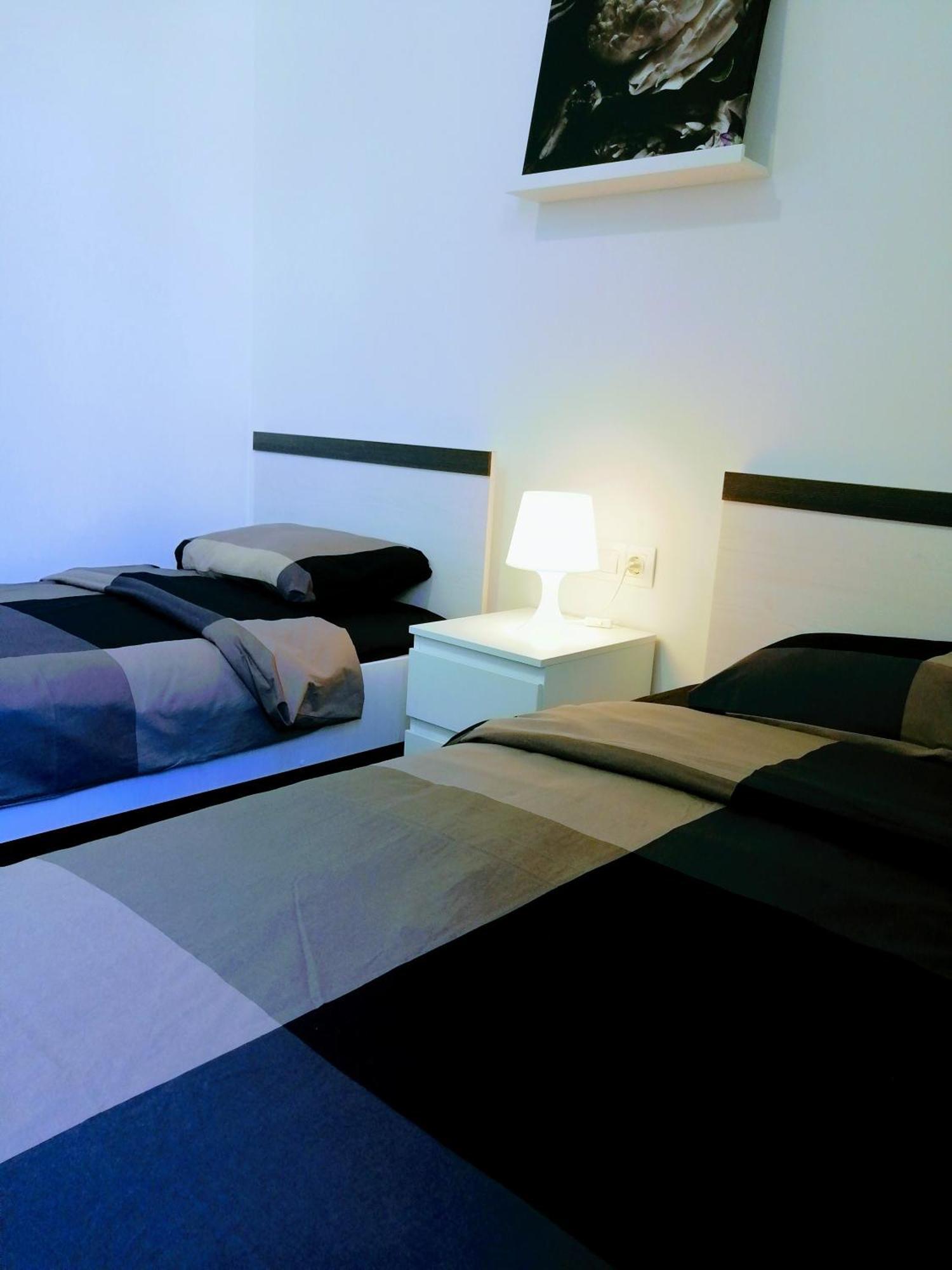 Zpula Center Studio Apartments Exteriér fotografie